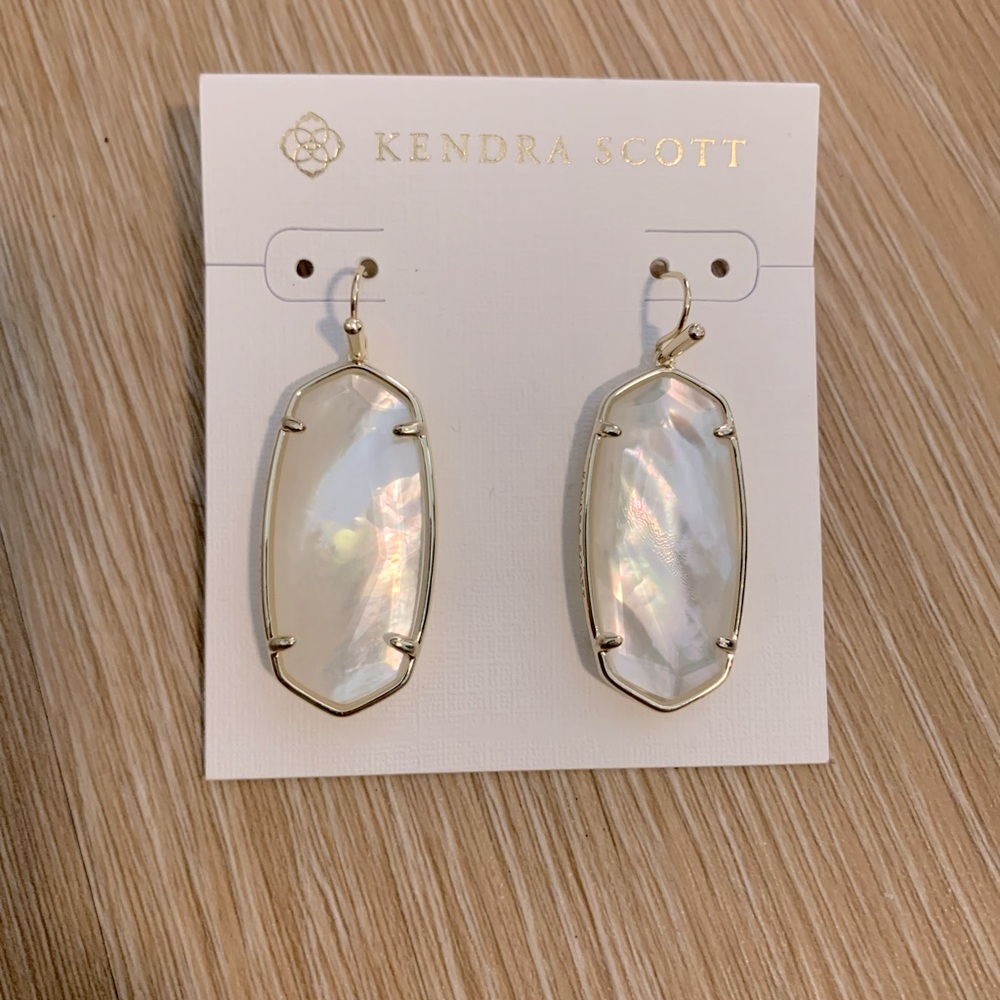 Kendra Scott Faceted Elle Drop in Mother of Pearl